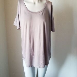 Agiato graf cap sleeve Tunic NWT
